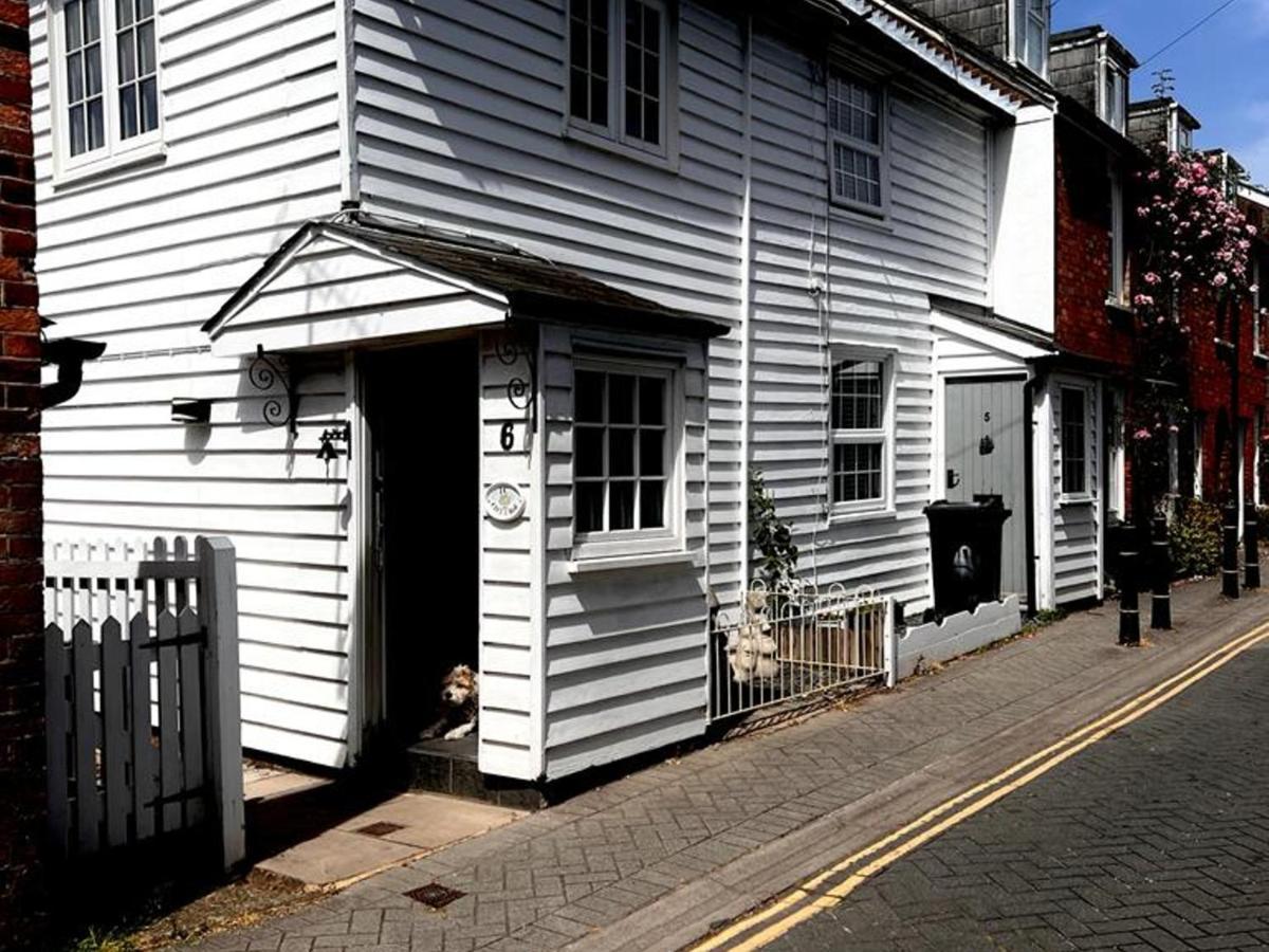 Bridewell Cottage In The Heart Of Tenterden - Pass The Keys ภายนอก รูปภาพ
