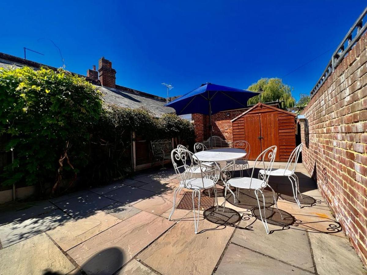 Bridewell Cottage In The Heart Of Tenterden - Pass The Keys ภายนอก รูปภาพ