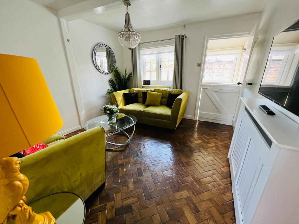 Bridewell Cottage In The Heart Of Tenterden - Pass The Keys ภายนอก รูปภาพ